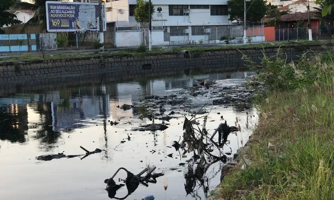 Imagem da noticia Falta de saneamento básico afeta quase 90 milhões de brasileiros