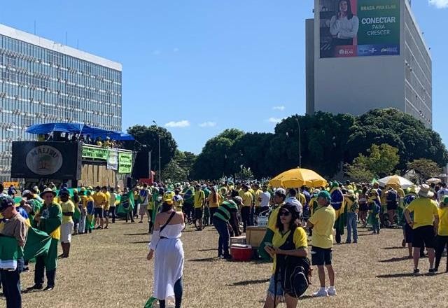 Esplanada está bloqueada para manifestações neste 1° de maio