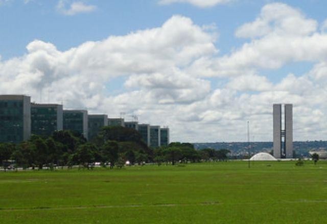 Imagem da noticia Governo Lula anuncia 3 mil novas vagas com salários de até R$ 21 mil
