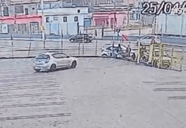 Imagem da noticia Homem invade estacionamento, atropela três e mata vendedor em Barueri (SP)