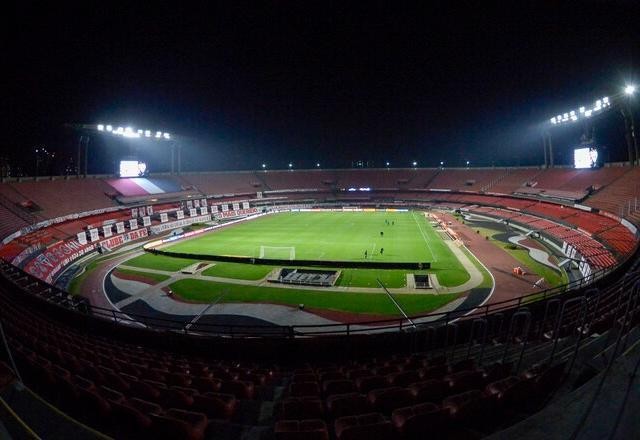 Imagem da noticia Torcida nos estádios volta em outubro em São Paulo, diz governador