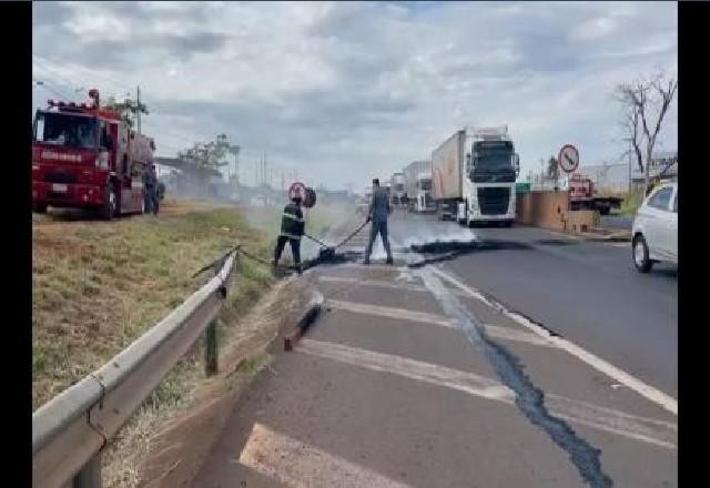 Imagem da noticia Caminhoneiros bloquearam estradas em ao menos 20 estados