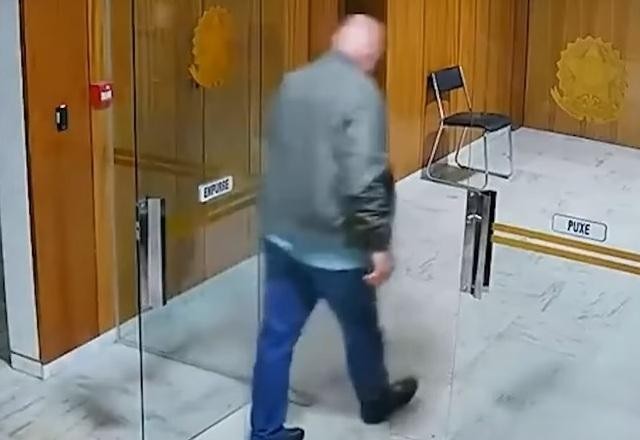 Imagem da noticia Atos golpistas: Gonçalves Dias diz à PF que fez "gerenciamento de crise"