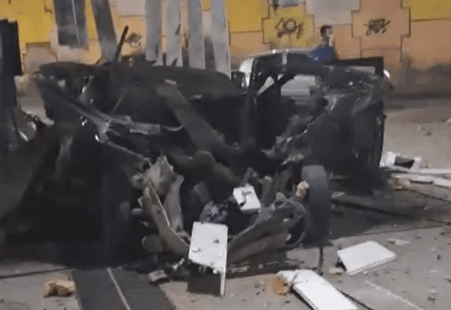 Imagem da noticia Carro explode durante abastecimento em posto no Rio