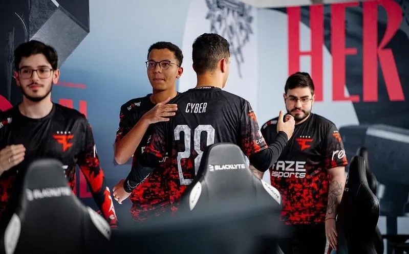 Imagem da noticia Six Invitational 2026: FaZe Clan avança à final da Chave Superior; FURIA enfrenta Fluxo W7M na eliminatória