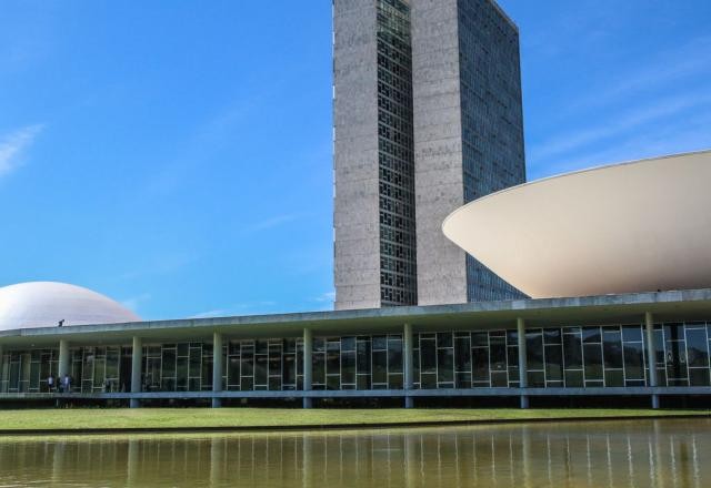 Imagem da noticia Em força-tarefa para ministérios, Lula faz liberação recorde para o Congresso