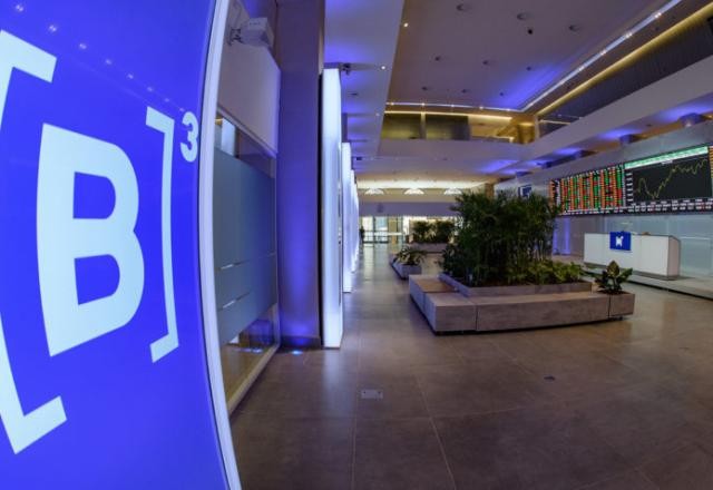 Imagem da noticia Bolsa fecha no vermelho depois de oito altas: - 0,77%