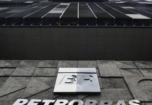 Imagem da noticia 77ª fase da Operação Lava Jato mira gerência de marketing da Petrobras
