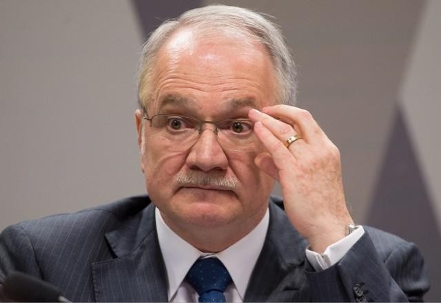 Imagem da noticia Fachin: "Não permitiremos a subversão do processo eleitoral"