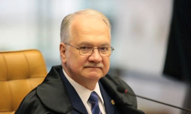 Imagem da noticia Fachin dá 48h para PGR se manifestar sobre suspensão de regra que pune federações partidárias 