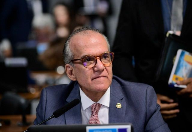 Imagem da noticia Comissão do Senado aprova desconto na renovação da CNH para maiores de 50 anos