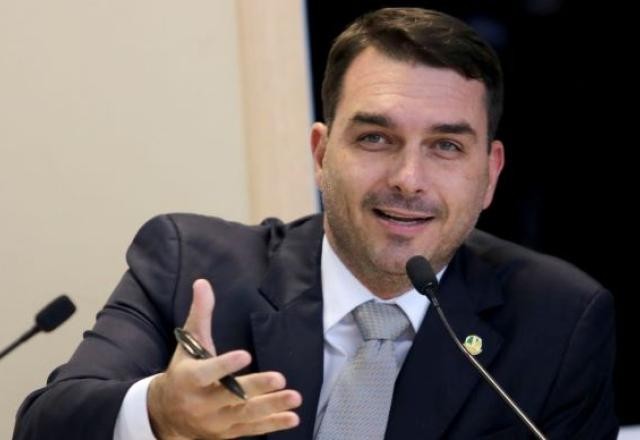 Imagem da noticia Justiça eleitoral arquiva investigação contra Flávio Bolsonaro