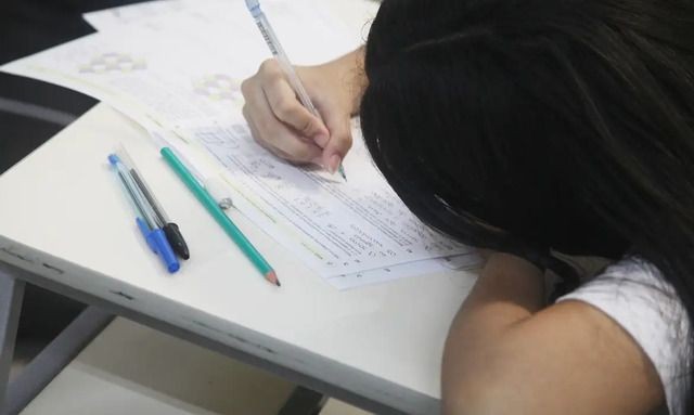 Obmep: mais de 900 mil estudantes fazem 2ª fase da olimpíada neste sábado (19)