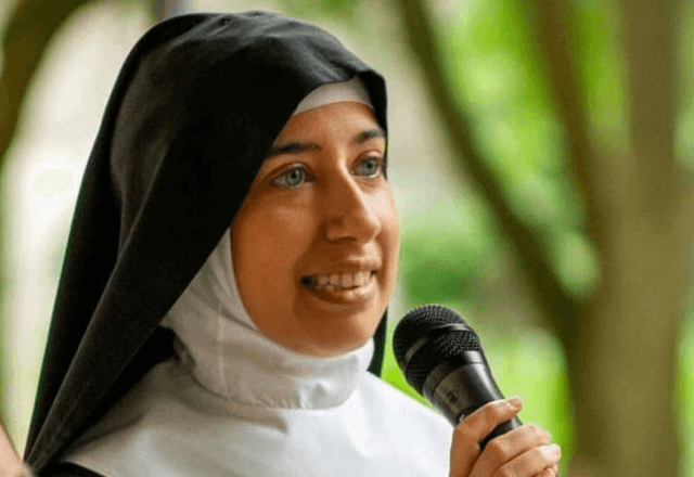 Imagem da noticia "Diziam que eu era bonita demais", revela freira brasileira demitida de mosteiro na Itália