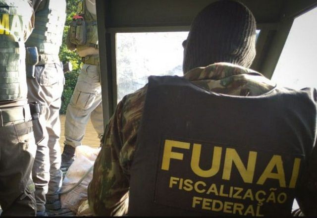 Imagem da noticia Comissão do Senado aprova projeto que concede porte de arma a funcionários da Funai