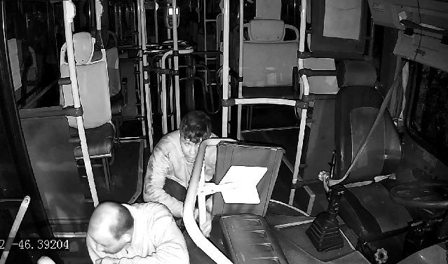 Imagem da noticia Criminosos invadem pátio de empresa e furtam módulos de ônibus em São Paulo