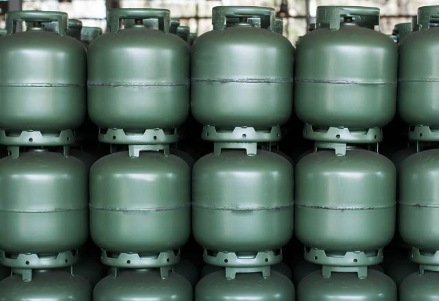 Imagem da noticia Botijão de 13 kg fica abaixo de R$ 100 pela primeira vez desde 2021