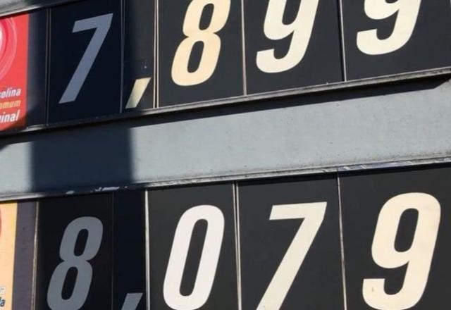 Imagem da noticia Com novo reajuste, consumidor já encontra gasolina a R$7,89 nos postos