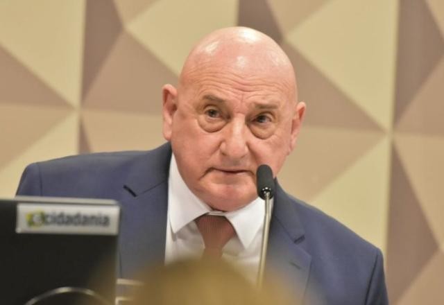 Imagem da noticia Oposição vai à PGR e pede prisão de G. Dias