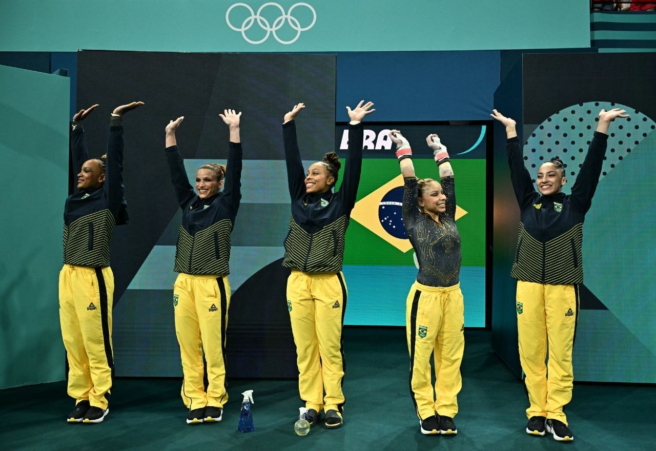 Imagem da noticia Brasil é bronze na ginástica artística por equipes e consegue pódio histórico