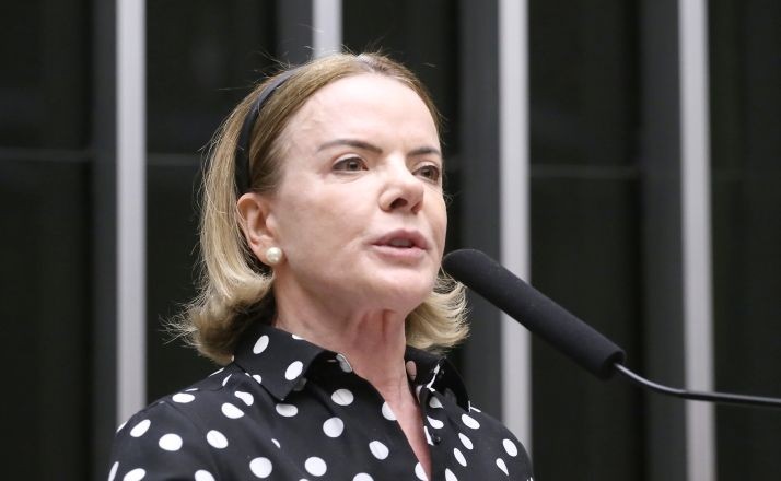 Imagem da noticia Gleisi desafia Alcolumbre a instalar CPI do Master