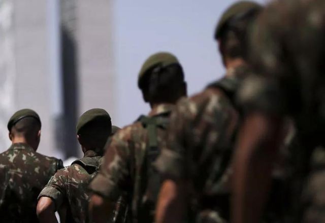 Imagem da noticia Coronel investigado por atuar em minuta de golpe pede novo depoimento à PF