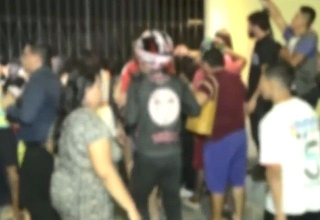 Imagem da noticia Blogueira segue desaparecida após dar golpe de celular a R$ 150
