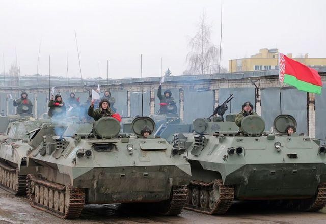 Imagem da noticia Tropas da Bielorrússia iniciam exercícios militares com Rússia