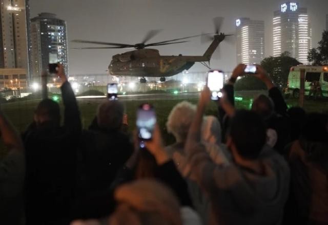 Imagem da noticia Hamas liberta mais 10 mulheres israelenses; 30 palestinos são soltos por Israel