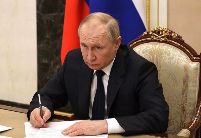 Imagem da noticia Putin encontra líderes africanos, mas acordo de paz não avança