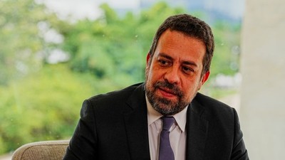 Boulos diz que 'máscaras vão cair' com urgência do governo para o fim da escala 6x1