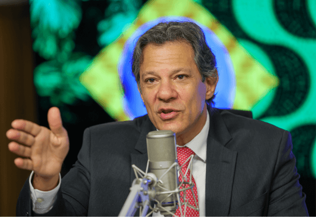 Haddad: decisão sobre isentar quem ganha até R$ 5 mil do Imposto de Renda sairá em "futuro próximo"