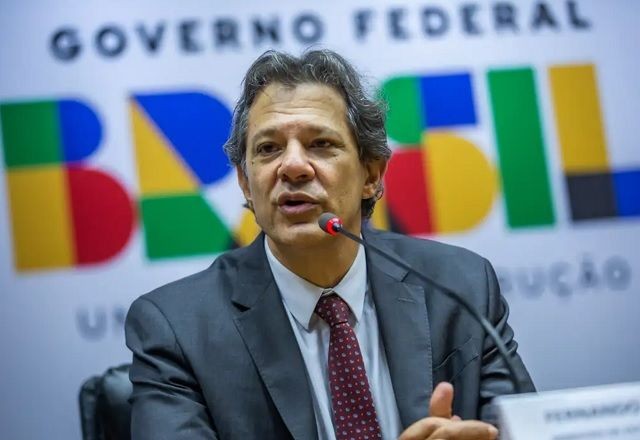 Haddad diz que "espera" corte, mas "não sabe" se Banco Central vai manter previsão de queda da Selic