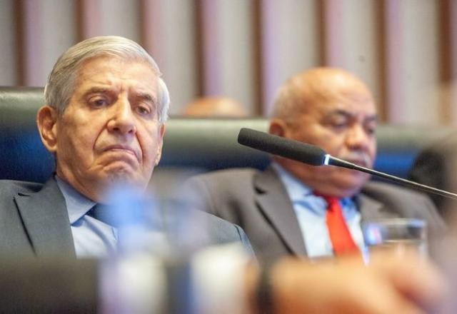 Imagem da noticia General Heleno nega plano de golpe orquestrado no governo Bolsonaro