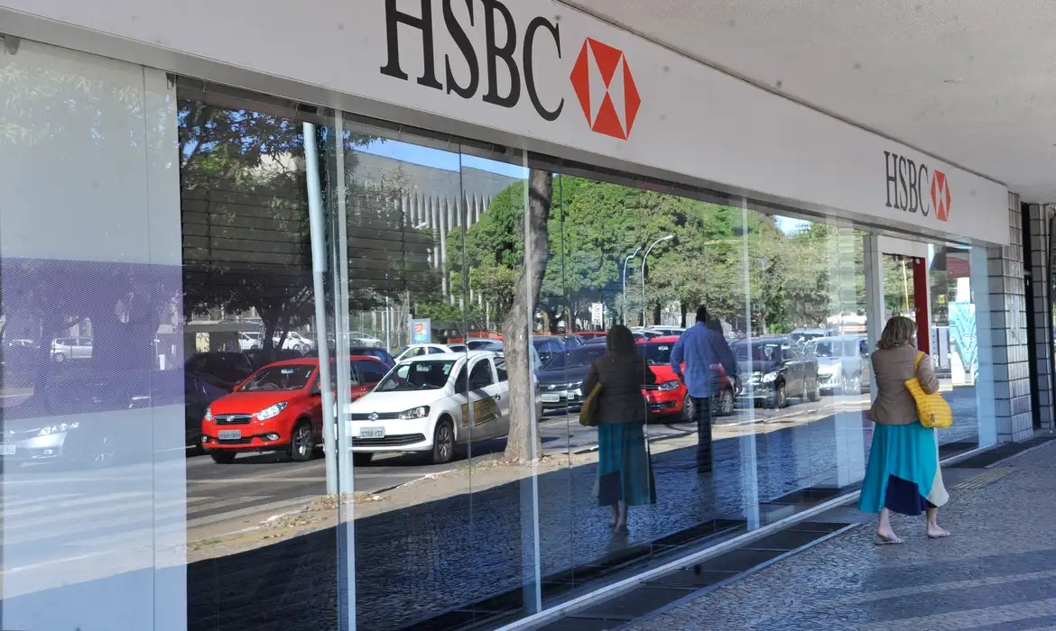 Imagem da noticia Ataque hacker desvia R$ 400 milhões do HSBC e outros bancos