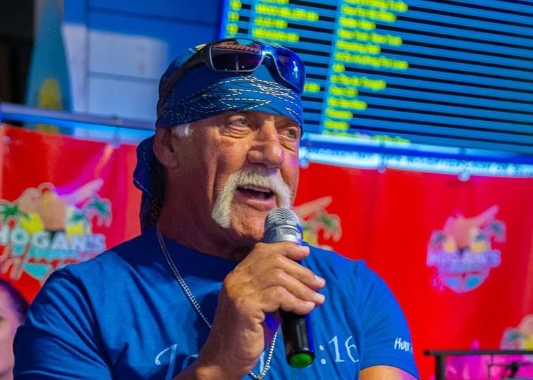 Imagem da noticia Hulk Hogan, ícone da luta livre, morre aos 71 anos nos EUA