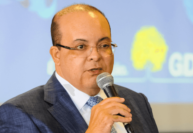 Imagem da noticia Governador do DF rebate depoimento de Vorcaro à PF