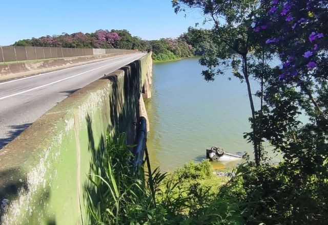 Imagem da noticia Idoso perde controle do carro e morre após cair na Represa Billings em SP