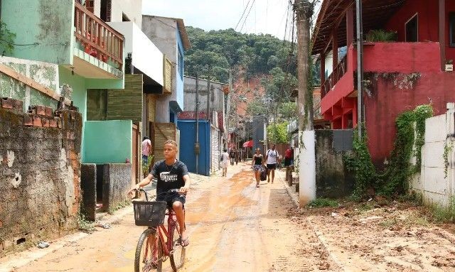 Sirene é acionada na Vila Sahy por risco de deslizamentos e enchentes