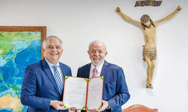 Imagem da noticia Lula sanciona lei que cria o Ministério do Empreendedorismo, da Microempresa e da Empresa de Pequeno Porte
