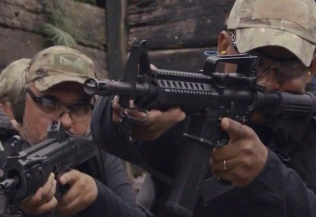 Imagem da noticia Exército aumenta para cinco a quantidade de armas de uso restrito que podem ser compradas por PMs e bombeiros