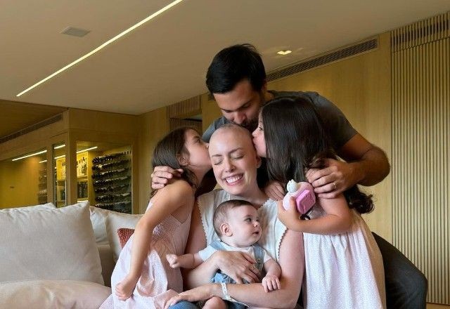 Imagem da noticia Fabiana Justus recebe alta após 34 dias internada para tratamento de leucemia