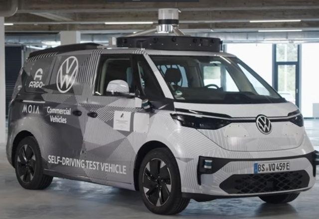 Volkswagen testa Kombi elétrica sem motorista nas ruas pela 1ªvez