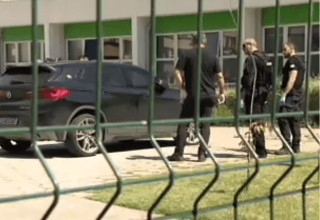 Imagem da noticia Suspeito é morto dentro de delegacia em SP após tentar pegar arma de policial