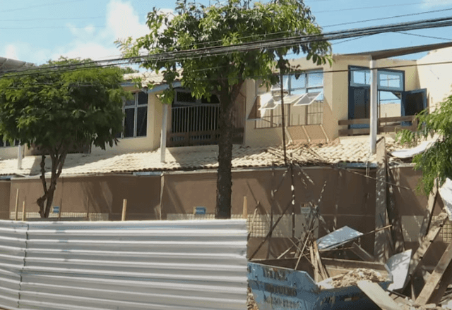 Imagem da noticia Teto de escola desaba e deixa cinco feridos durante reforma em Salvador