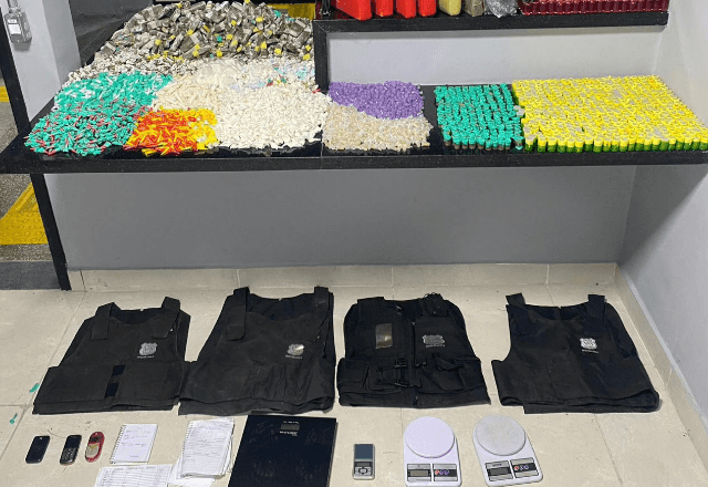 Imagem da noticia Polícia Militar apreende quase 10 mil porções de drogas em casa abandonada na zona sul de São Paulo