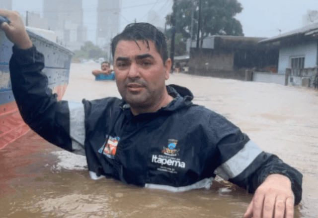 Imagem da noticia “Água quase no pescoço”: Prefeito de Itapema pede ajuda para vítimas da enchente em SC