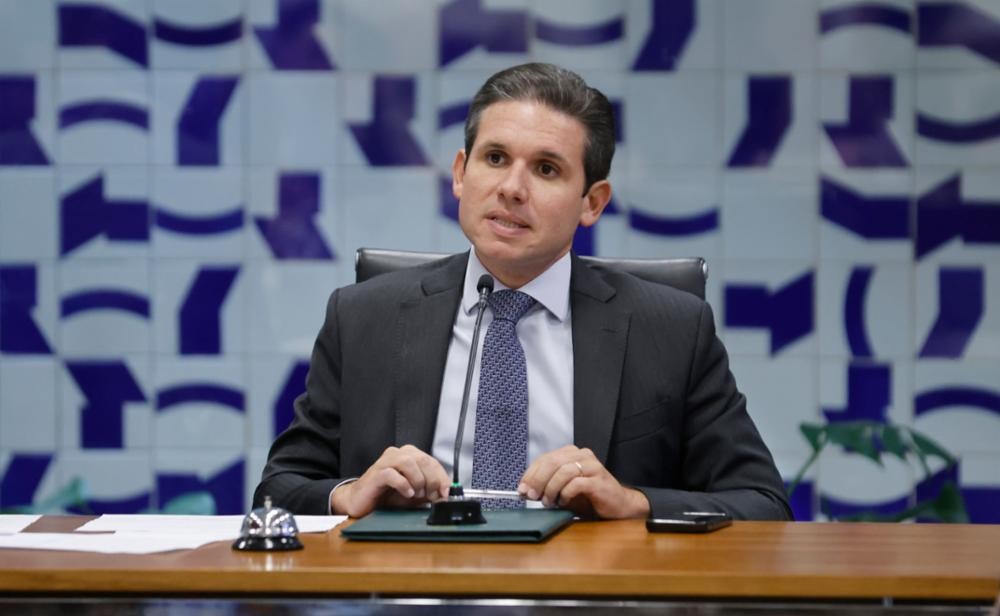 Imagem da noticia Câmara deve decidir sobre isenção do IR para quem ganha até R$ 5 mil apenas no 2º semestre, diz Hugo Motta