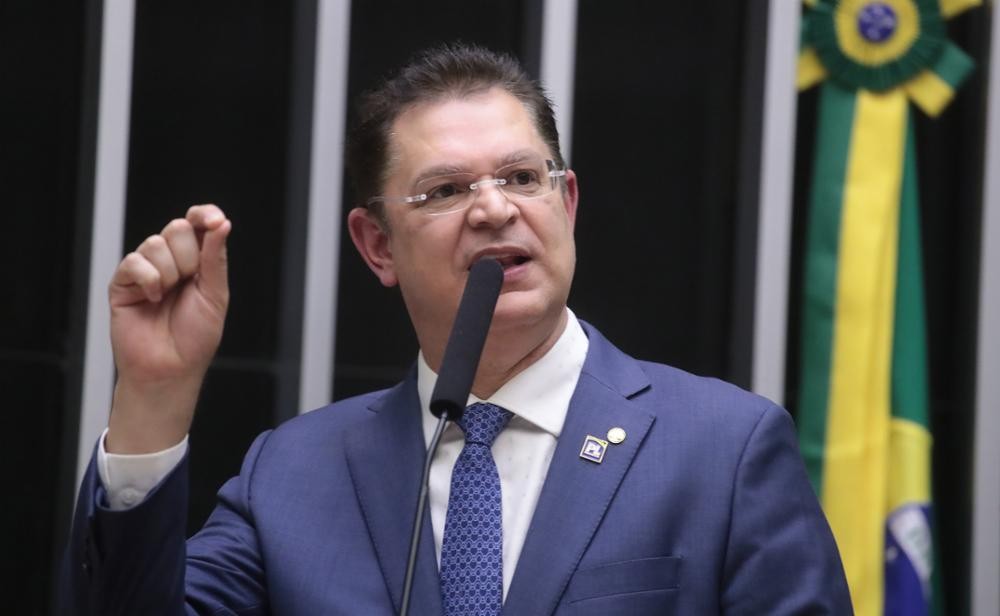 Imagem da noticia Em meio a embate com o governo, líder do PL quer limitar ações de partidos no STF