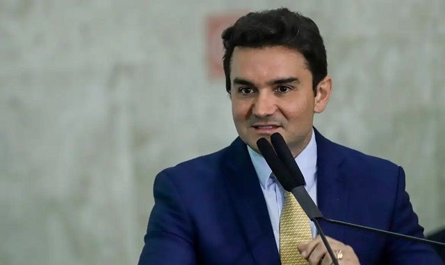 Imagem da noticia Em entrevista ao Perspectivas, Celso Sabino diz que brasileiro tem optado por viajar mais dentro do seu país 
